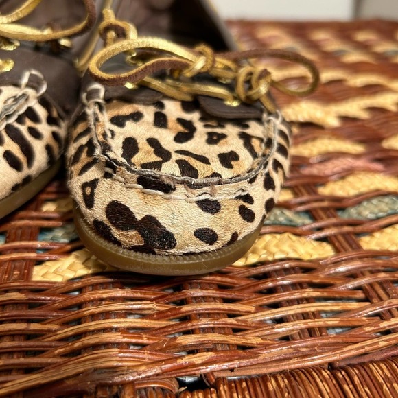 Sperry Leopard Print Slip On Flat Loafers 7 - Picture 8 of 11